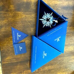 Swarovski 872200 Annual Christmas Ornament - Clear 2007 exellent condition